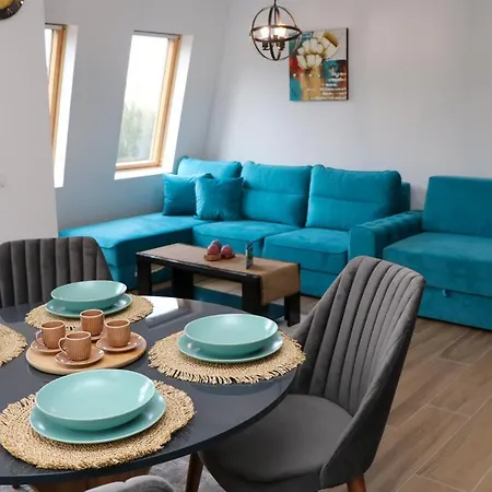 Ravna Planina パレ